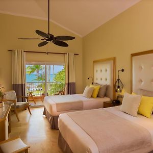 Deluxe Beachside